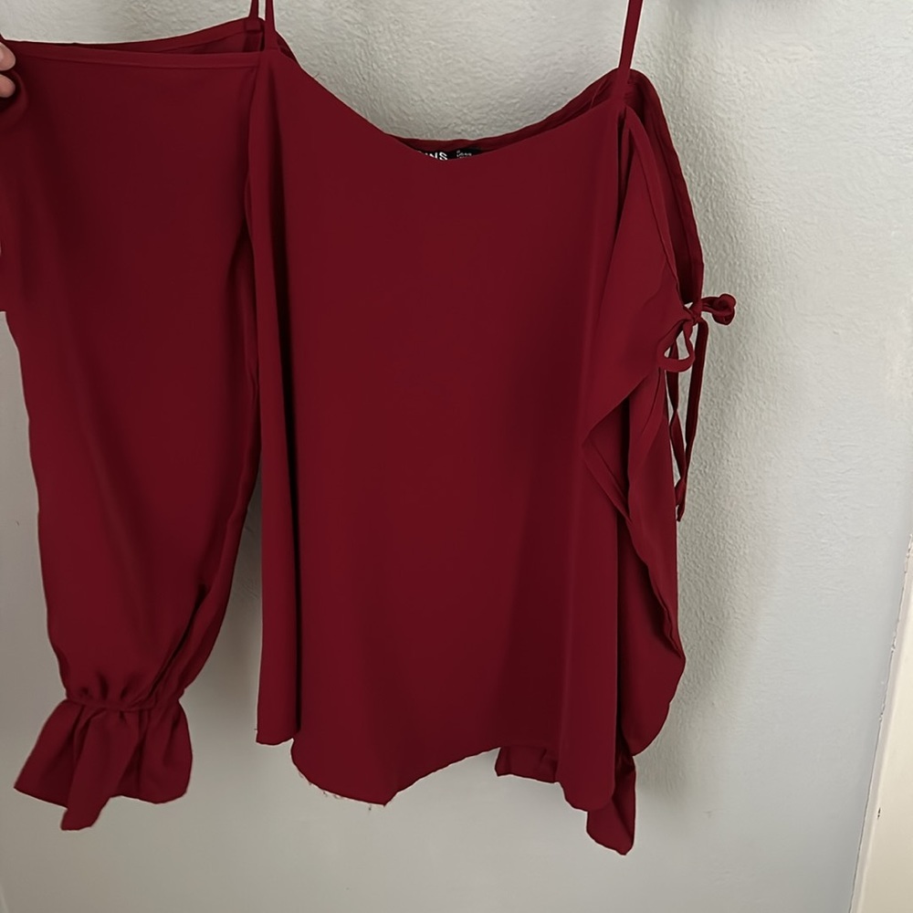 Red top - Picture 2 of 6